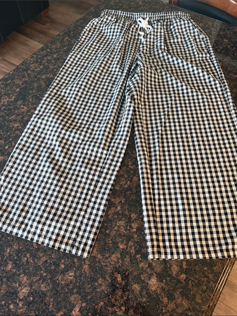 Black and White Gingham Drawstring pants size 1 XL